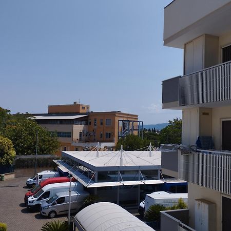 Da Luigi Locazioni Brevi Turistiche Bed & Breakfast โมโนโปลี ห้อง รูปภาพ