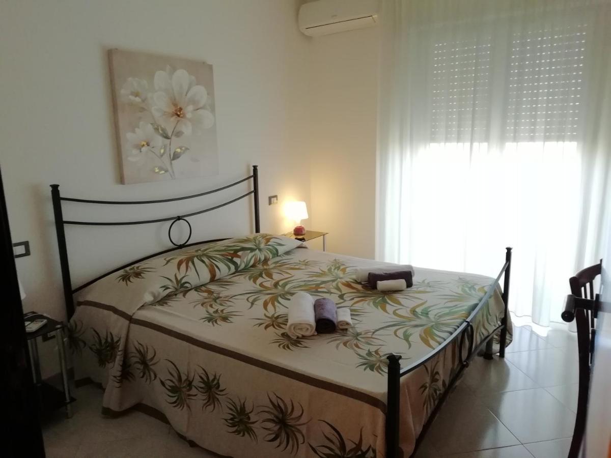 Da Luigi Locazioni Brevi Turistiche Bed & Breakfast โมโนโปลี ภายนอก รูปภาพ